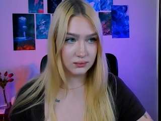 playful-sophie live cam preview