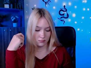 playful-sophie live cam preview