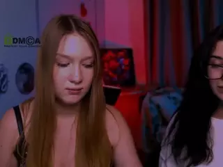 playful-sophie's Live Sex Cam Show