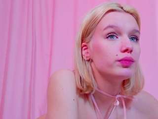 meowthlilu's CamSoda show and profile