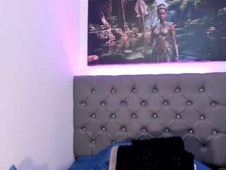 selena-castillo Live Webcam on CamSoda