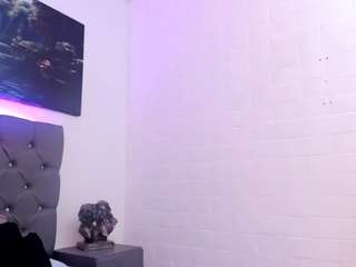 selena-castillo Live Webcam on CamSoda