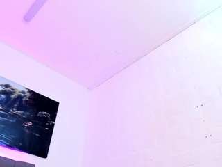 selena-castillo - Live Cam