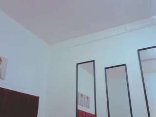 selena-castillo webcam