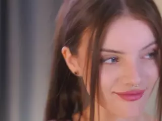 Bella's Live Sex Cam Show