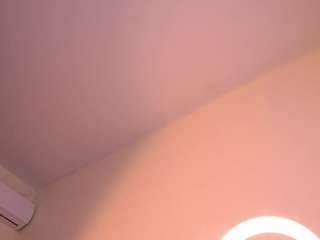 Live webcam model bllowjoyy on Soda Cams