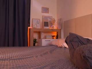 Live webcam model bllowjoyy on Soda Cams