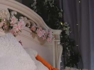 Milly live webcam show