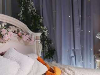 Milly live webcam show