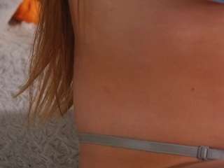 Milly live webcam show