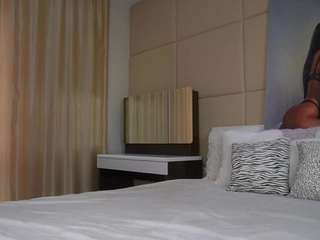 le modèle edwinabody est en webcam porno dans un show sur le site camsoda, il possède les tags suivants: amateur,sporty,no smoking,orgasm,pm,public,sexy,solo,spanking,strip,nipples,striptease,sweety,tattoos,tease,teen 18,wet,young adult,ass,no drinking