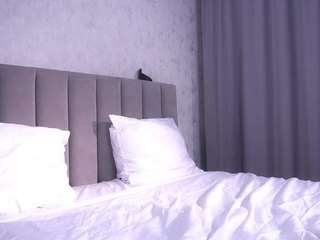 Isabella live cam preview