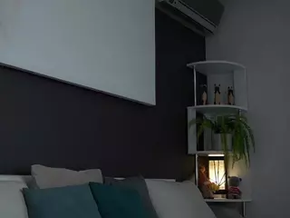 Isabella's Live Sex Cam Show