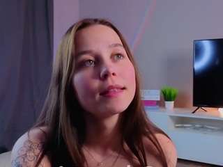 gwenacey webcam model