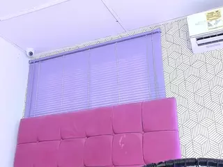 quianna-1's Live Sex Cam Show
