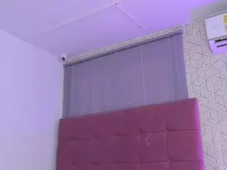 quianna-1's Live Sex Cam Show