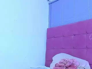 quianna-1's Live Sex Cam Show
