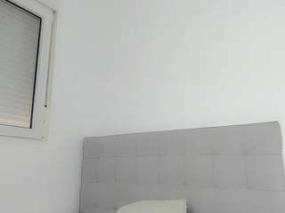 Live webcam model aliceportman on Soda Cams