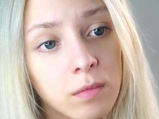 antoniahey Live Webcam on CamSoda