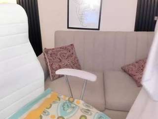 cloe-adams Live Webcam on CamSoda