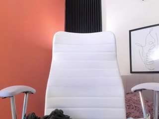 cloe-adams Live Webcam on CamSoda
