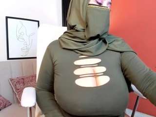 cloe-adams