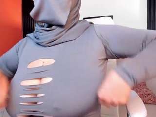 cloe-adams