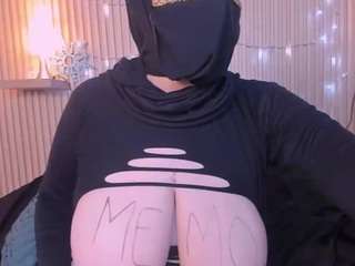 cloe-adams Live Webcam on CamSoda