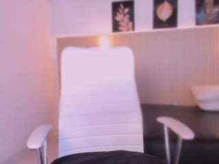 cloe-adams live cam profile