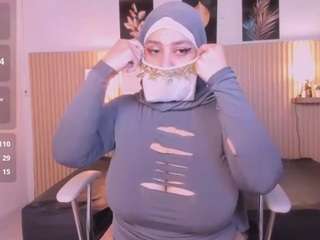 le modèle cloe-adams est en webcam porno dans un show sur le site camsoda, il possède les tags suivants: amateur,pov,massage,anal,natural,nature,nipple piercings,normal,orgasm,pussy,full nudity,skinny,smoking,strip,tattoos,tease,tittyfuck,young adult,huge tits,mature