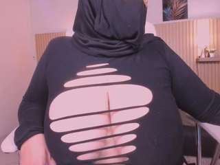 cloe-adams