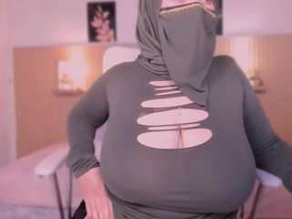 cloe-adams