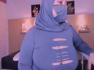 cloe-adams