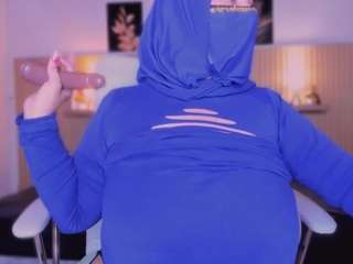 cloe-adams