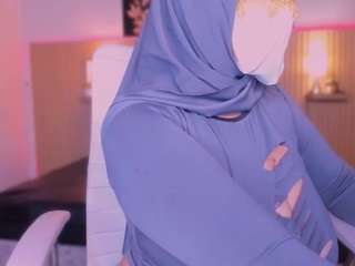 cloe-adams live profile