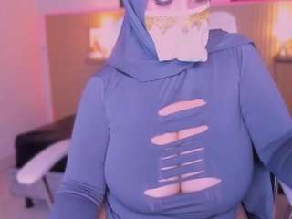 cloe-adams