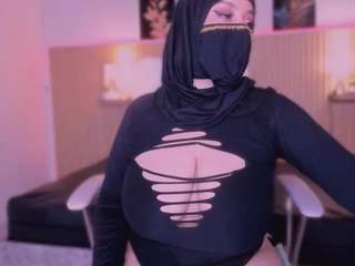 cloe-adams