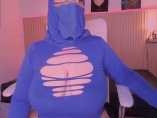 cloe-adams