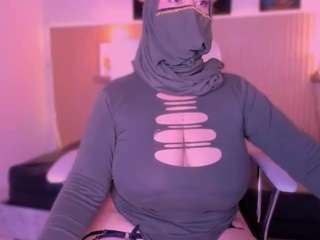 cloe-adams