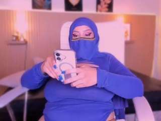 cloe-adams