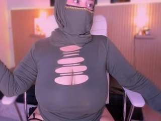 cloe-adams