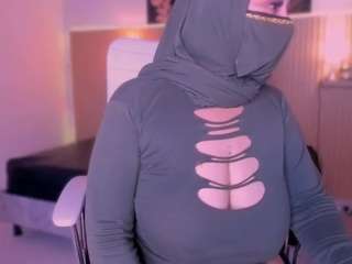 cloe-adams