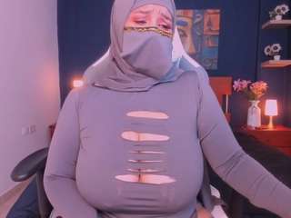 cloe-adams