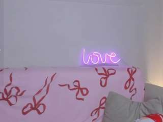 le modèle dorettacorby est en webcam porno dans un show sur le site camsoda, il possède les tags suivants: ass bouncing,doggy style,erotic dance,fingering,flashing,lovense,teen 18,toys,young adult,hd,petite,small tits