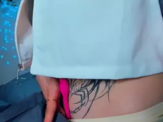 JinnyGarland's Live Sex Cam Show