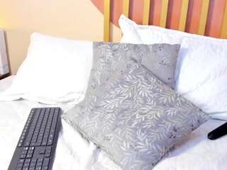 nicoleangels webcam model