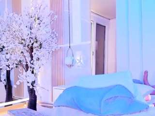 salomebenz's CamSoda show and profile