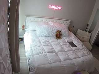 voyeurcam-whitneyoc-01's CamSoda show and profile
