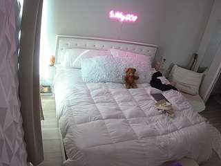 voyeurcam-whitneyoc-01