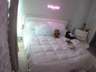 voyeurcam-whitneyoc-01